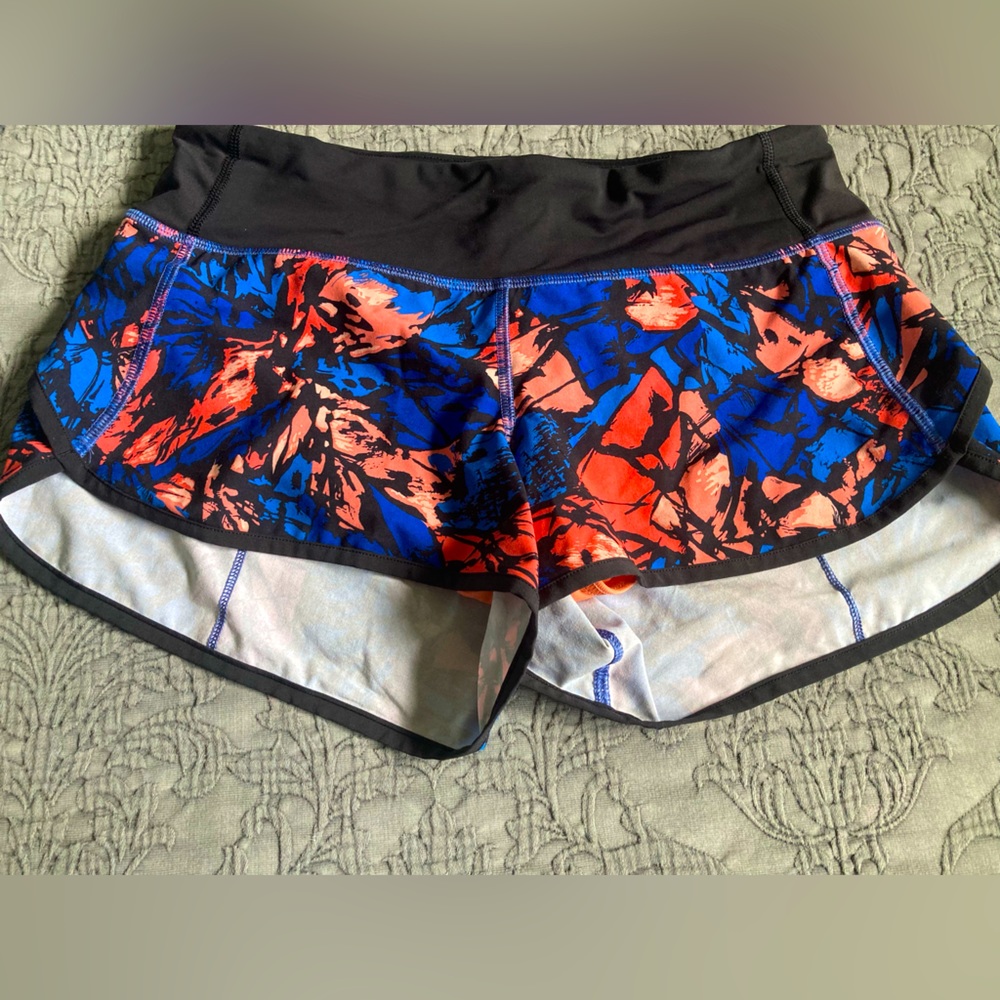 Almost new lulu lemon shorts size 4